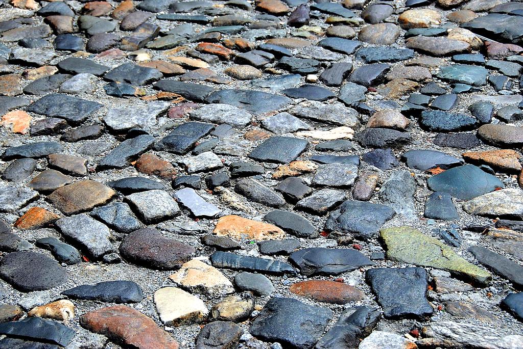 Ekologiczne materiały naturalne użyte w designie wnętrz