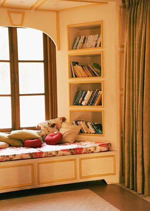 Tips for Creating a Cozy and Inviting Reading Nook at Home